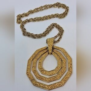 * Vintage Crown Trifari Gold Tone Ornate Door Knocker Necklace